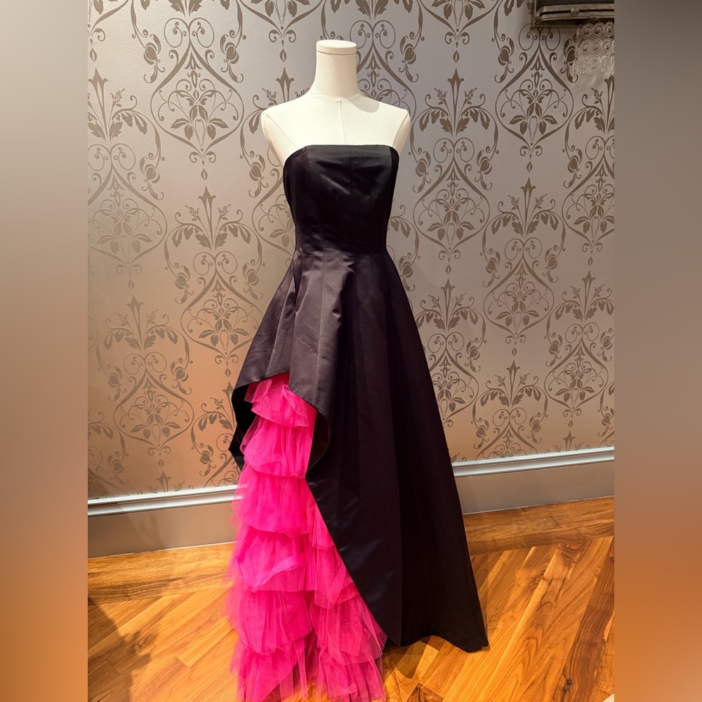 Betsey Johnson Black Satin Strapless Gown Hot Pink Tiered Tulle Ruffle, 6 Formal